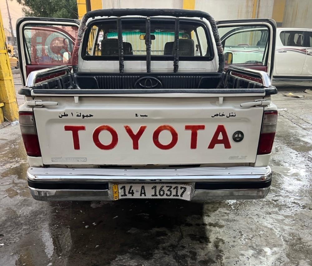 تويوتا هايلوكس